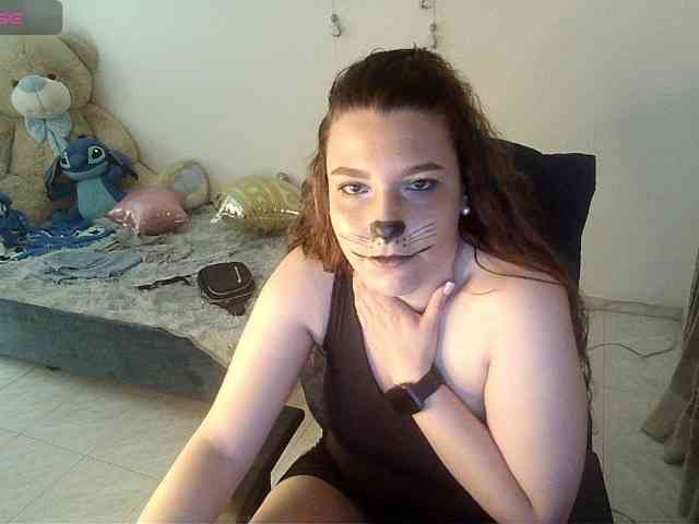 alexa-kiut's webcam live show