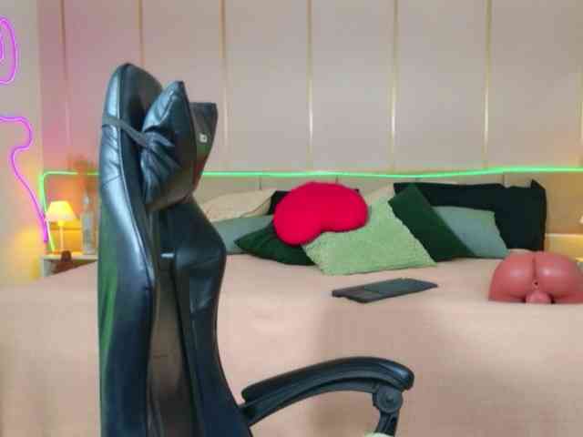 MichaelMorothop Live Webcam on BongaCams