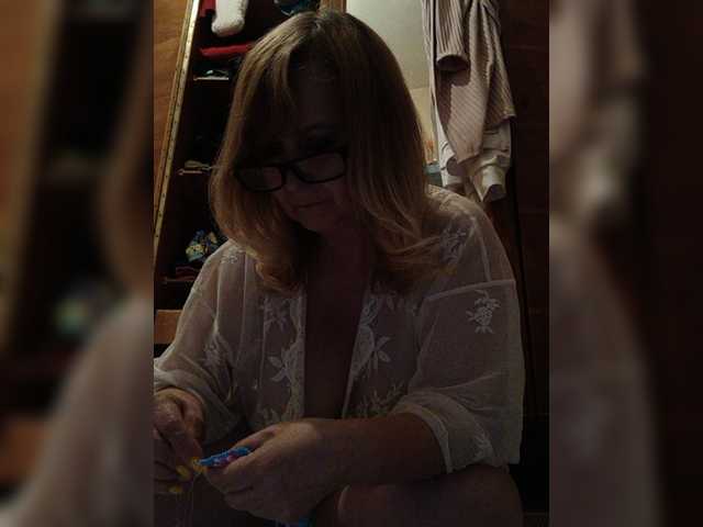 Alina1965 live cam on BongaCams