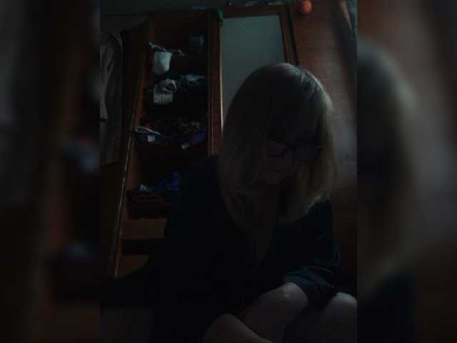 Alina1965's BongaCams show and profile