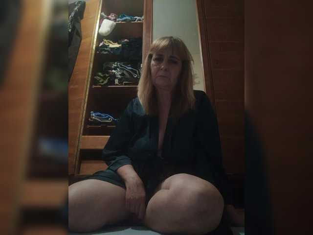 Alina1965 live cam
