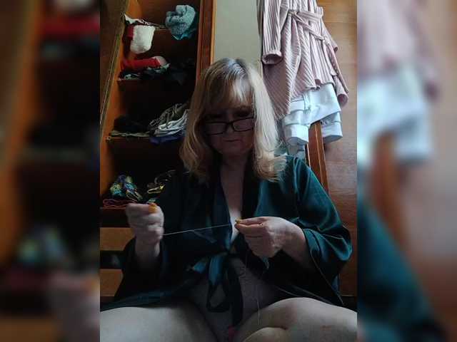Alina1965 live cam on BongaCams