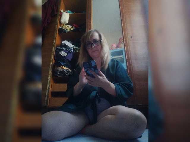 Alina1965 live cam on BongaCams