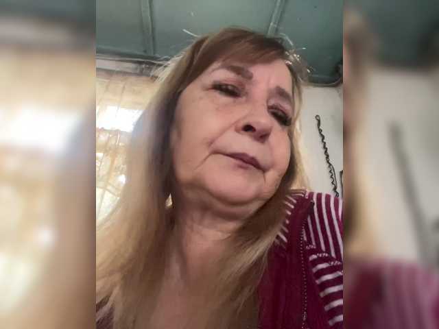 Alina1965 live cam preview