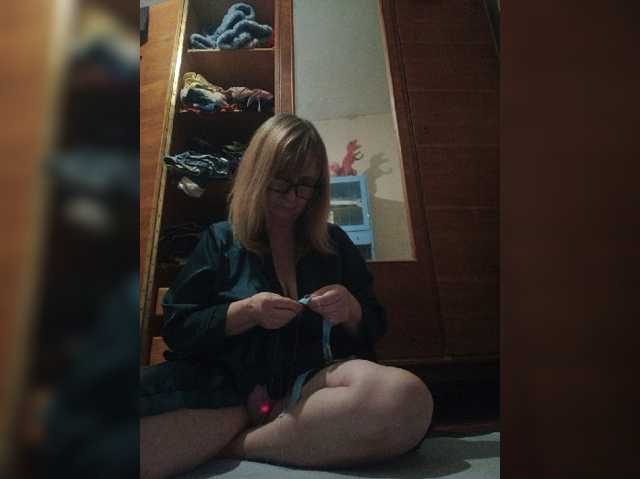 Alina1965 live cam on BongaCams