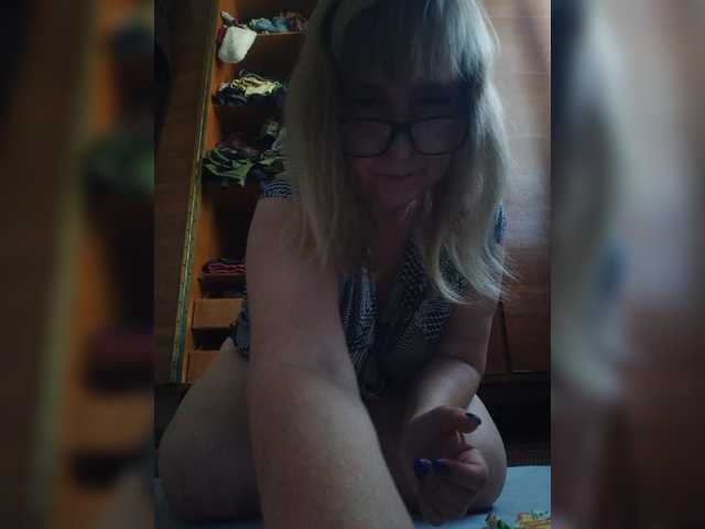 Alina1965 live cam on BongaCams