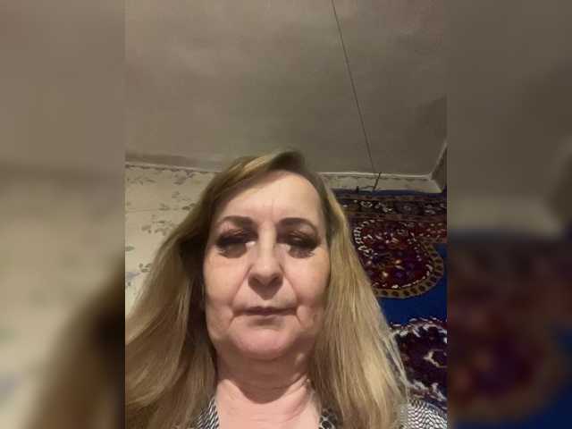 Alina1965 live cam