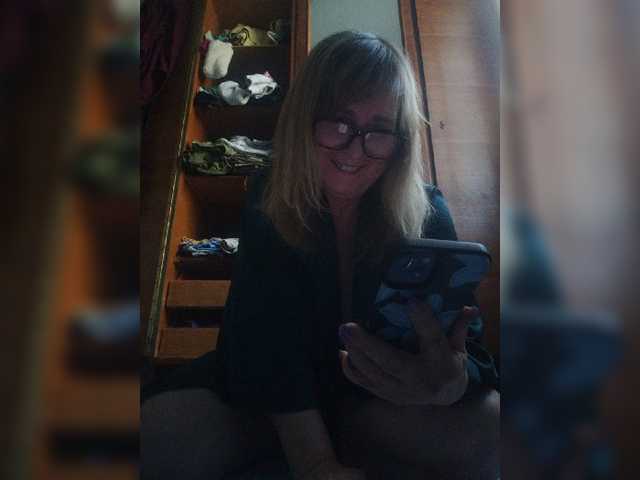Alina1965 live cam on BongaCams