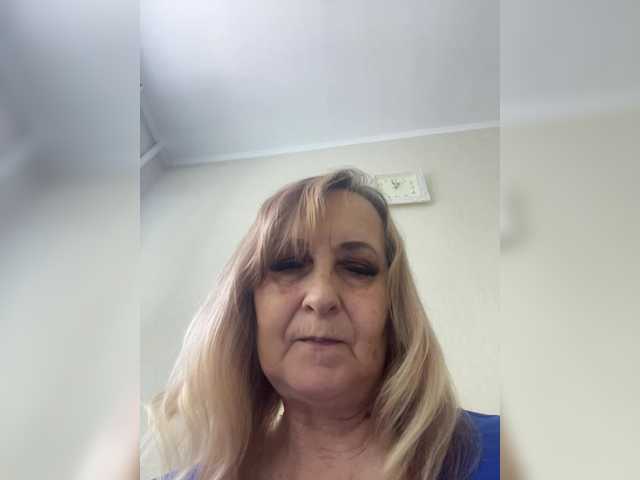 Alina1965 live cam on BongaCams
