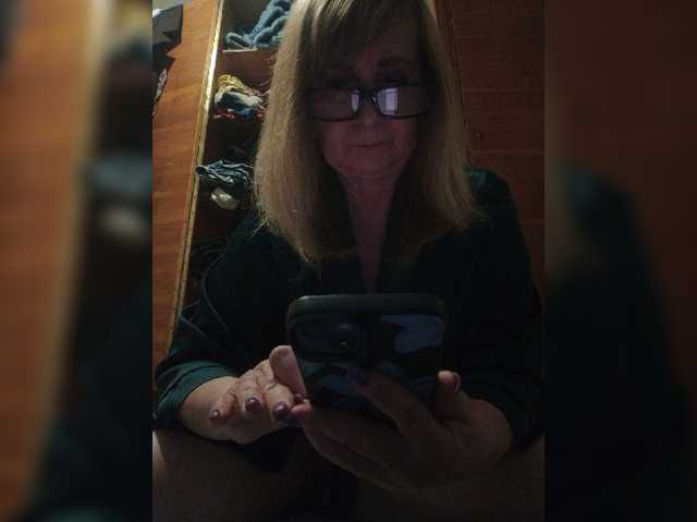Alina1965 live cam on BongaCams