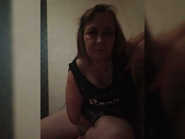 Alina1965 live cam on BongaCams