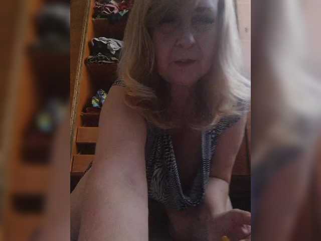Alina1965 live cam