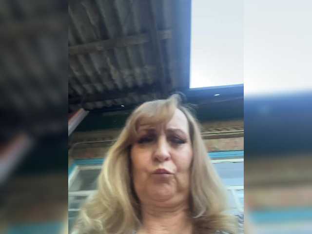 Alina1965 live cam on BongaCams
