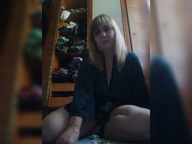 Alina1965 live cam on BongaCams