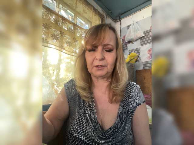 Alina1965 live cam on BongaCams