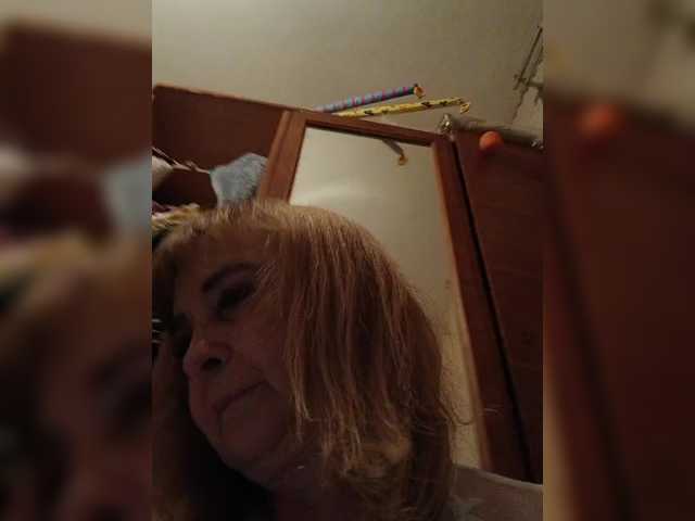 Alina1965 live cam on BongaCams