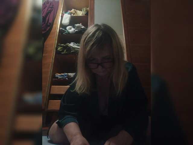 Alina1965 live cam preview