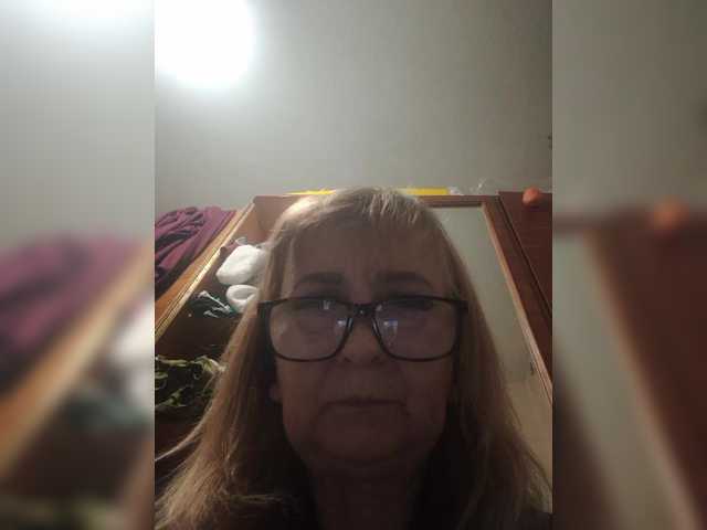 Alina1965 live cam preview