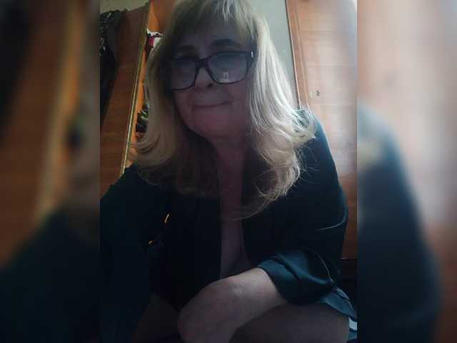 Alina1965 live cam on BongaCams
