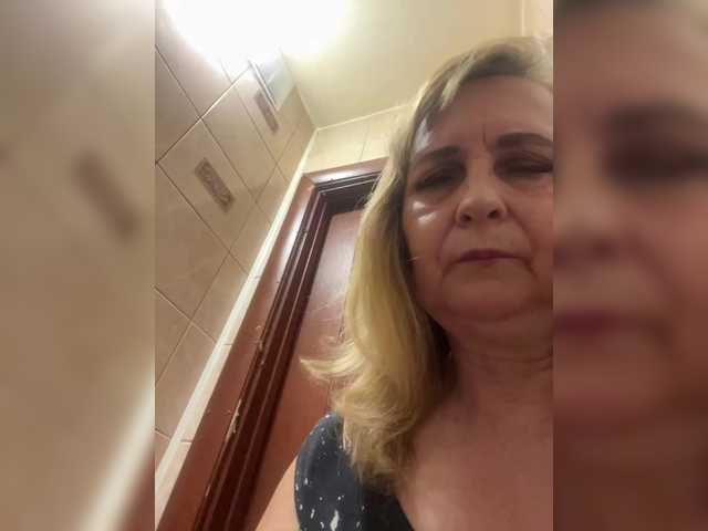 Alina1965 live cam on BongaCams