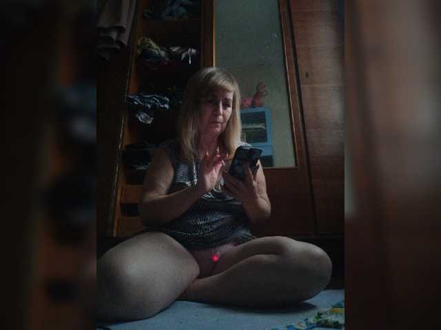 Alina1965 live cam on BongaCams