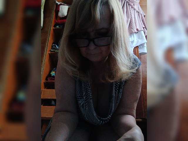 Alina1965 live cam on BongaCams