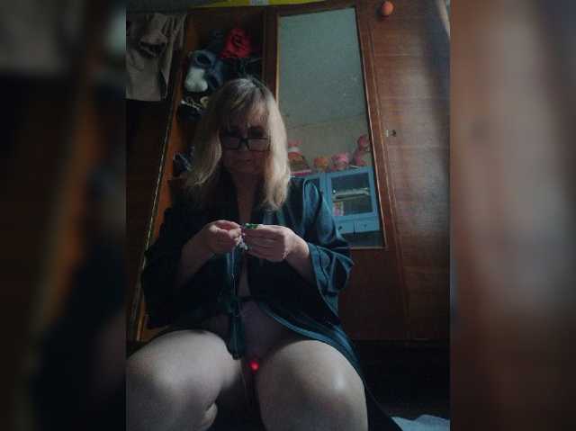 Alina1965 live cam on BongaCams