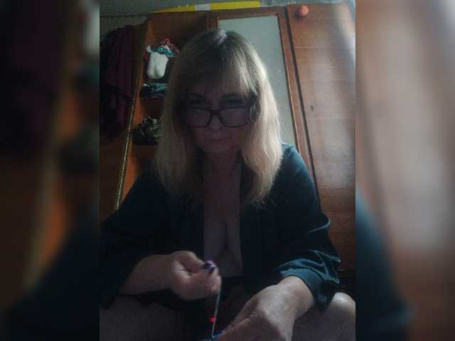 Alina1965 live cam on BongaCams