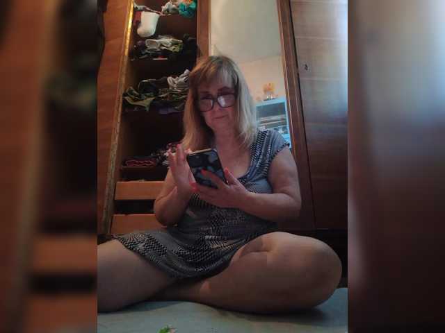 Alina1965 live cam on BongaCams