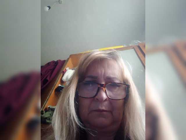 Alina1965 live cam on BongaCams