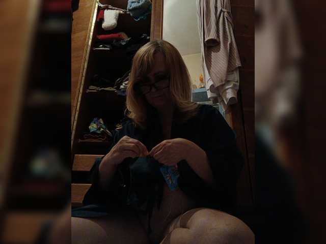 Alina1965 live cam on BongaCams