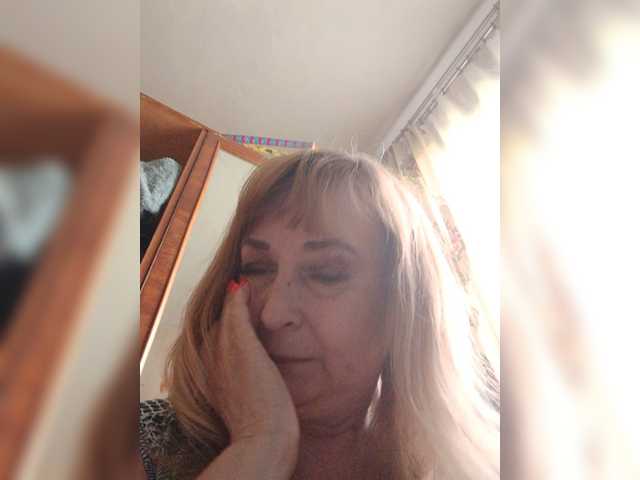 Alina1965 live cam on BongaCams