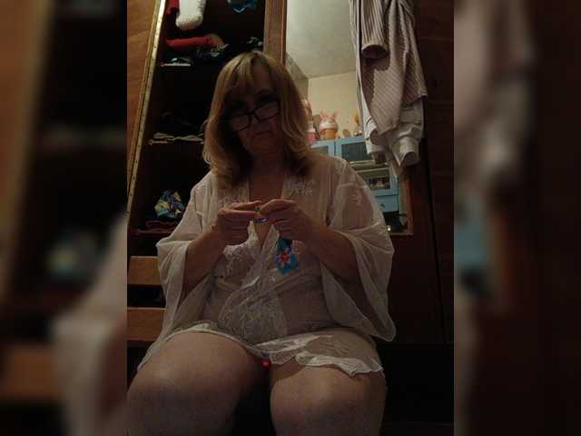 Alina1965 live cam on BongaCams
