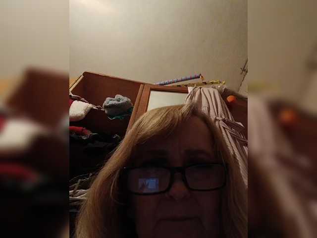 Alina1965 live cam on BongaCams