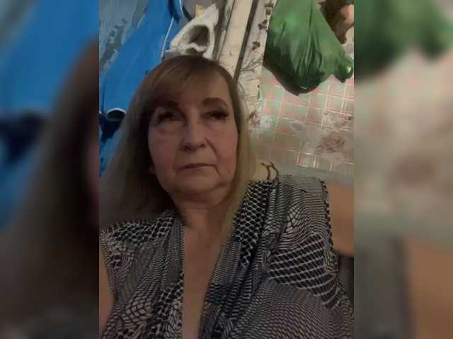 Alina1965 live cam on BongaCams