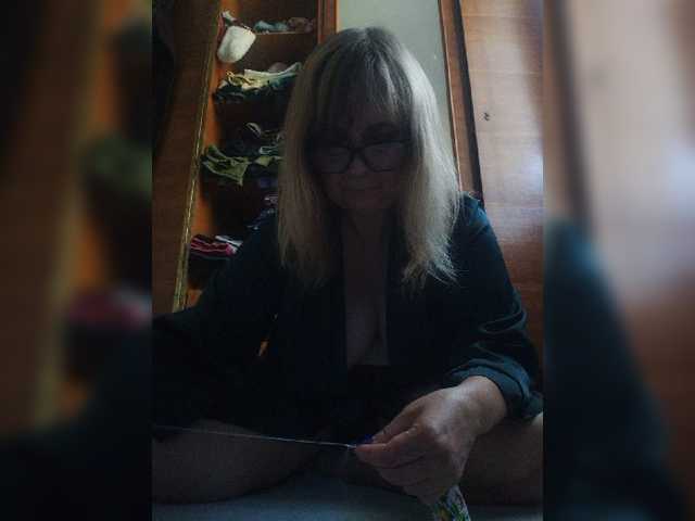 Alina1965 live cam on BongaCams