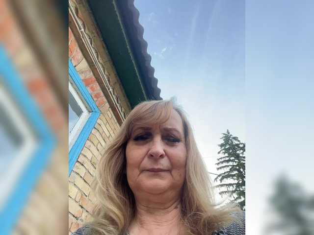 Alina1965 live cam on BongaCams