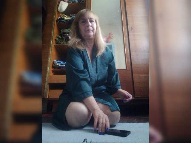 Alina1965 live cam on BongaCams