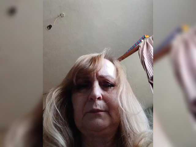 Alina1965 live cam on BongaCams