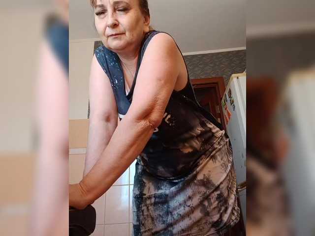 Alina1965 live cam
