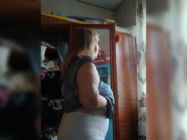 Alina1965 live cam on BongaCams