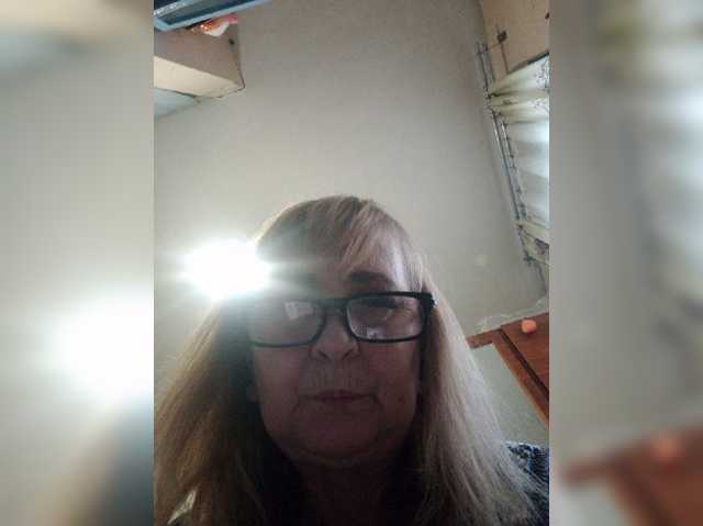 Alina1965 live cam on BongaCams