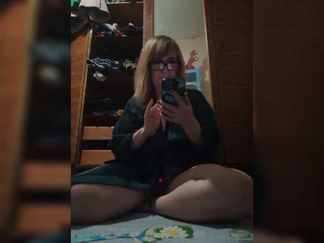 Alina1965 live cam on BongaCams