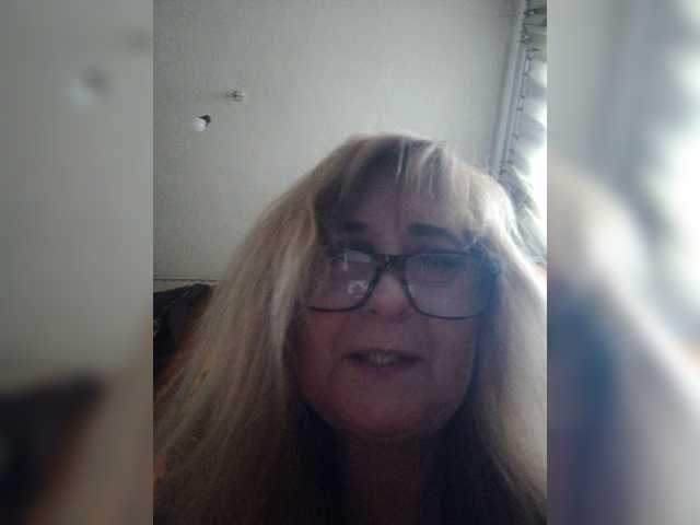 Alina1965 live cam on BongaCams