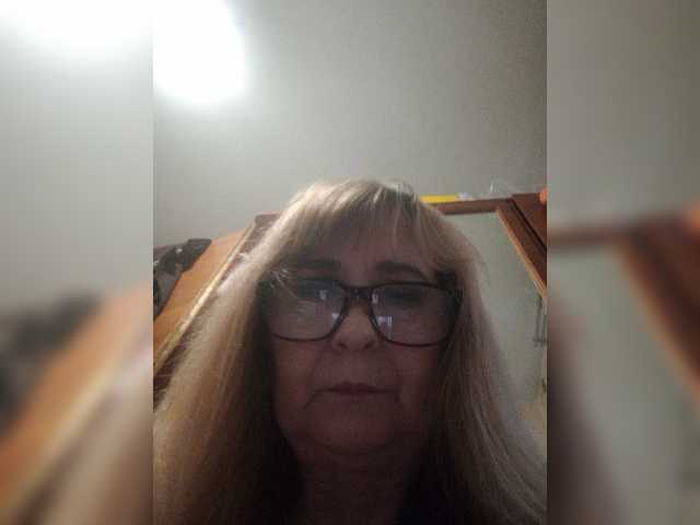 Alina1965 live cam on BongaCams