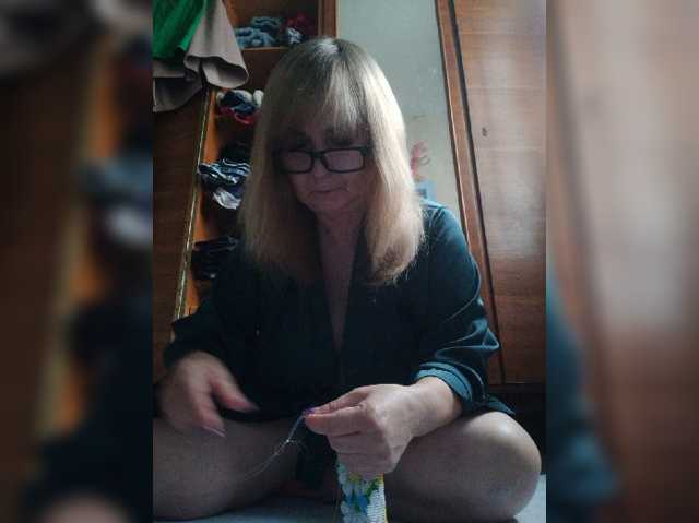 Alina1965 live cam on BongaCams