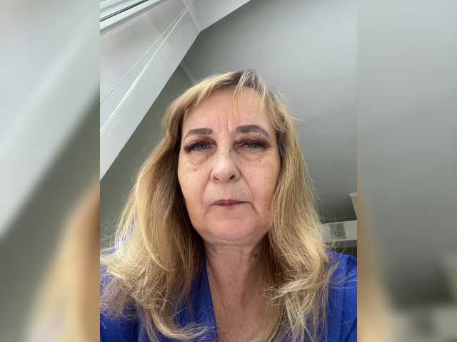 Alina1965 live cam on BongaCams