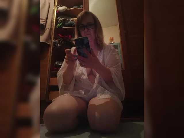 Alina1965's BongaCams show and profile