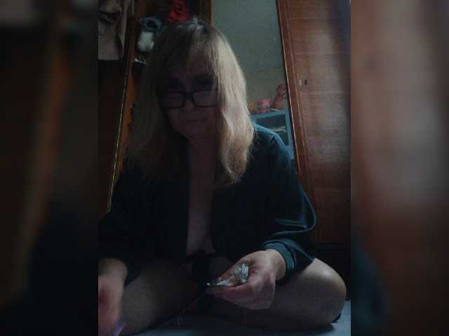 Alina1965 live cam on BongaCams