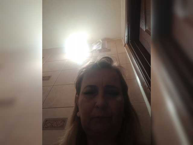 Alina1965 live cam on BongaCams